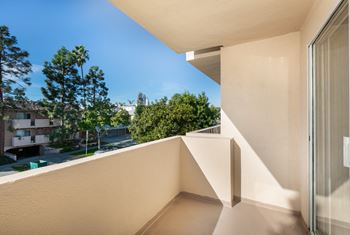 Patio/balcony*